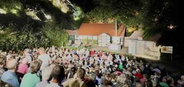 Piumer Bauerntheater im Steinbruch Borgholzhausen