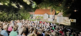 Piumer Bauerntheater im Steinbruch Borgholzhausen