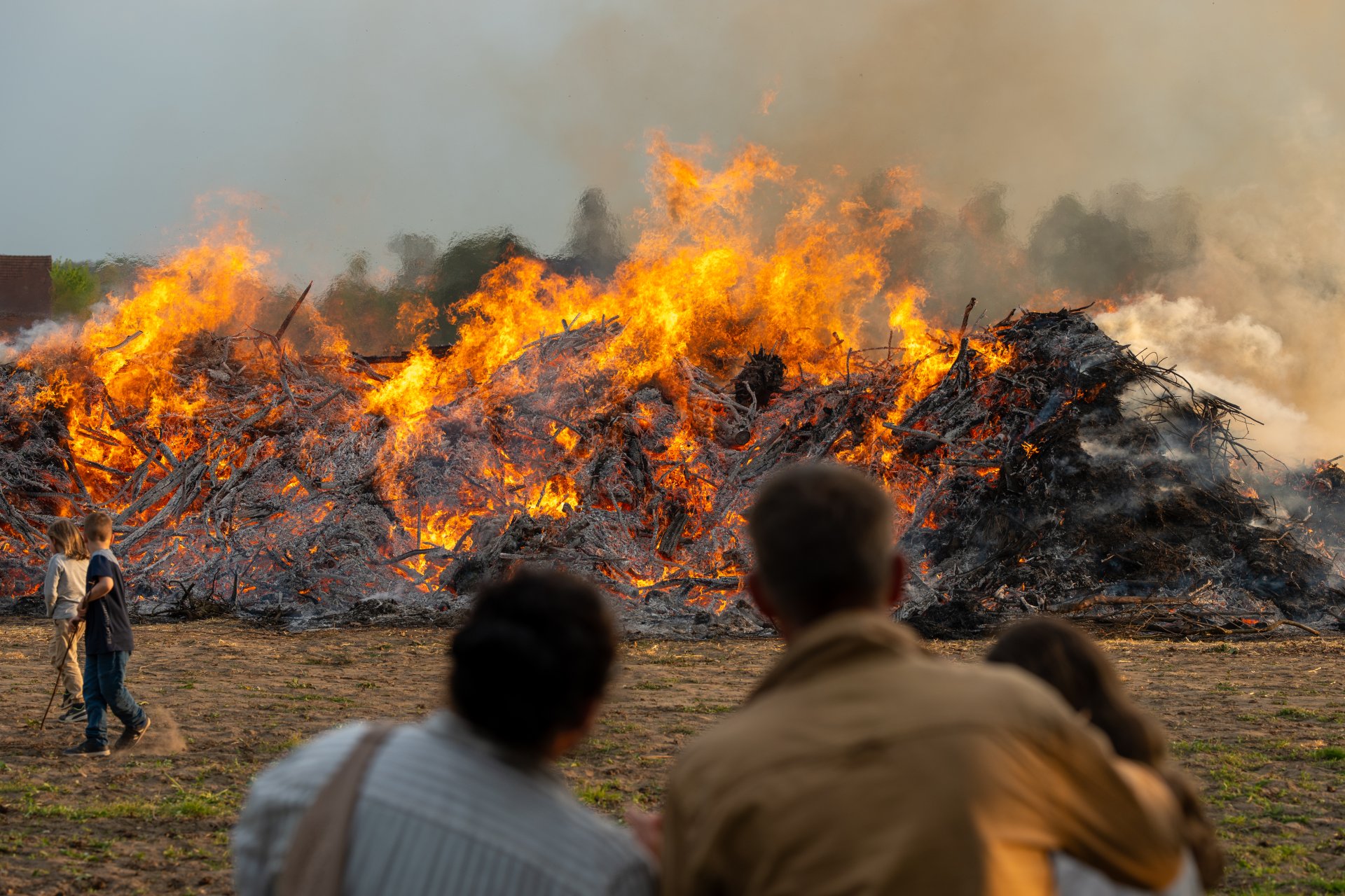 Osterfeuer Feuerwehr Borgholzhausen Osterfeuer Feuerwehr Borgholzhausen